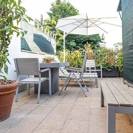 Casa de hóspedes Studi - Collection 4*